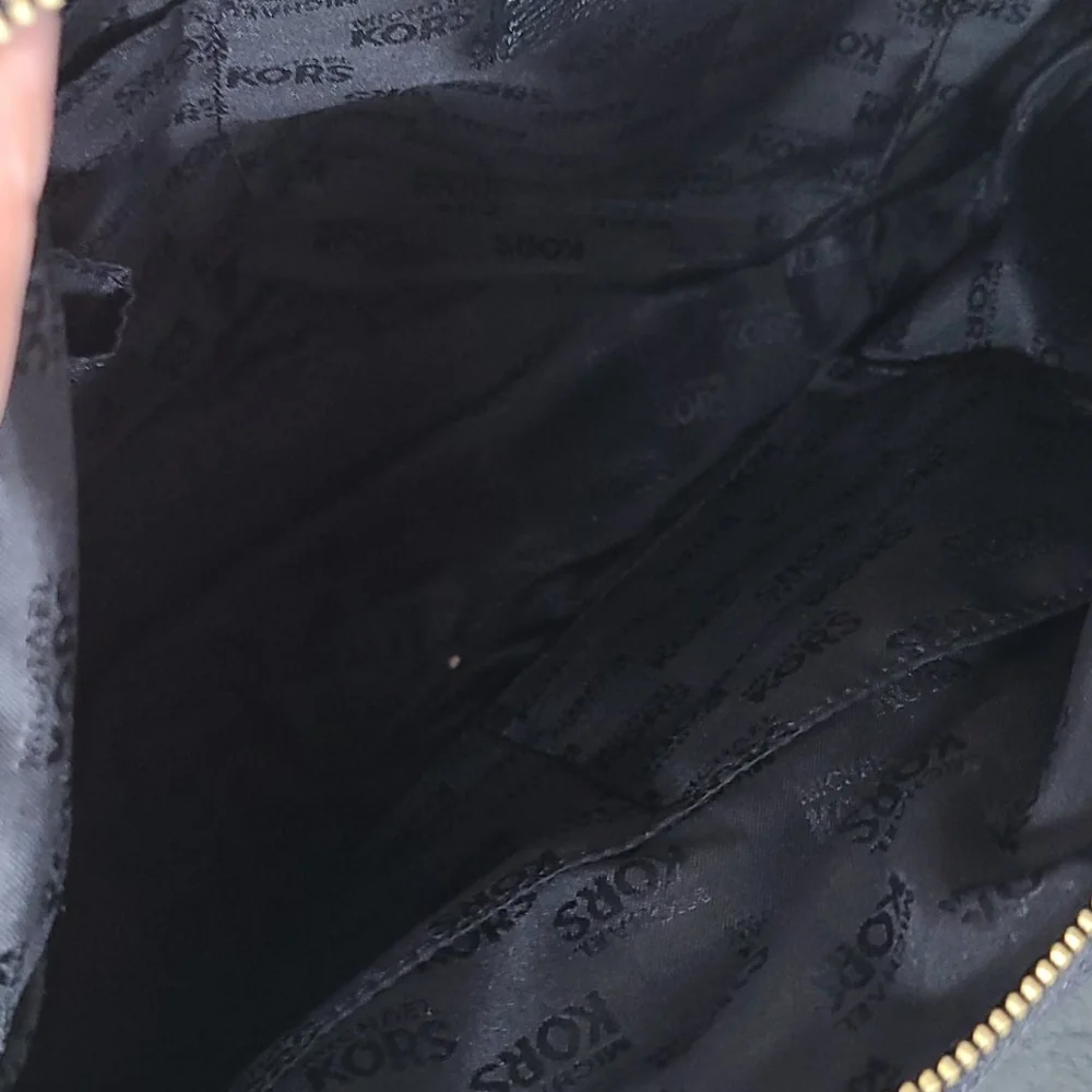 Michael Kors black leather hobo bag - Picture 7 of 9